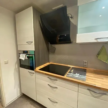 Apartman International 5 *
