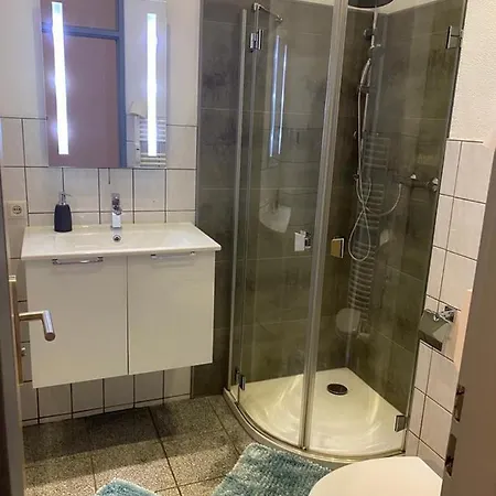 International 5 Apartmán