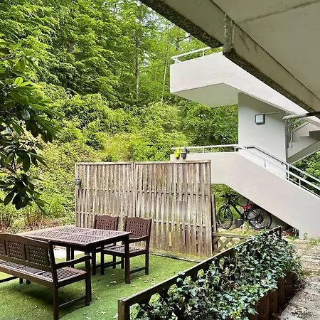 International 5 Apartment *